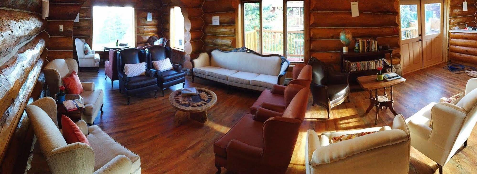 Spruce Hill Resort & Spa 108 Mile Ranch Exterior foto